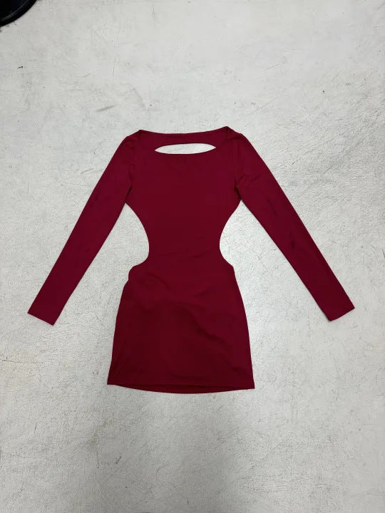 Women's figure-hugging cut-out mini dress with tailored sides and long sleeves Mune Fashion