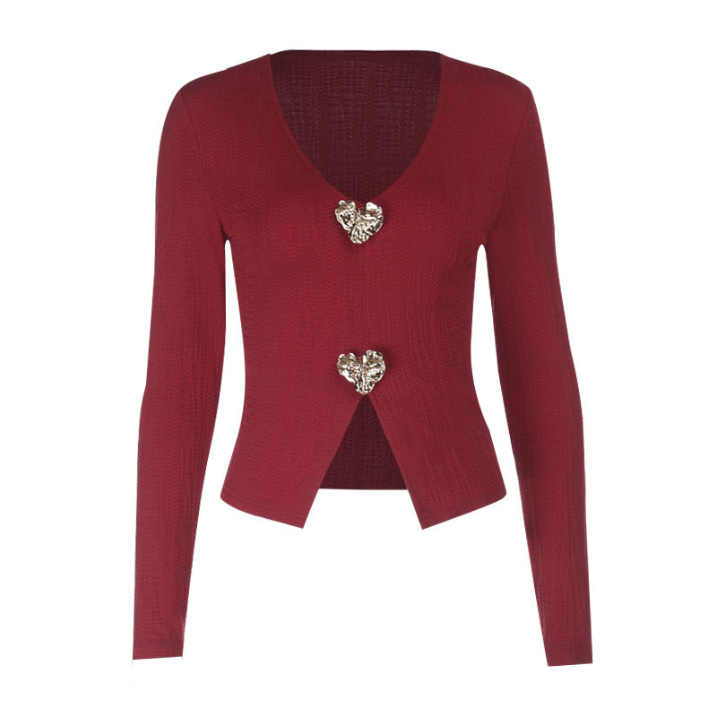 Women tailored fine knit cardigan with deep V-neck and decorative heart brooches Mune Fashion