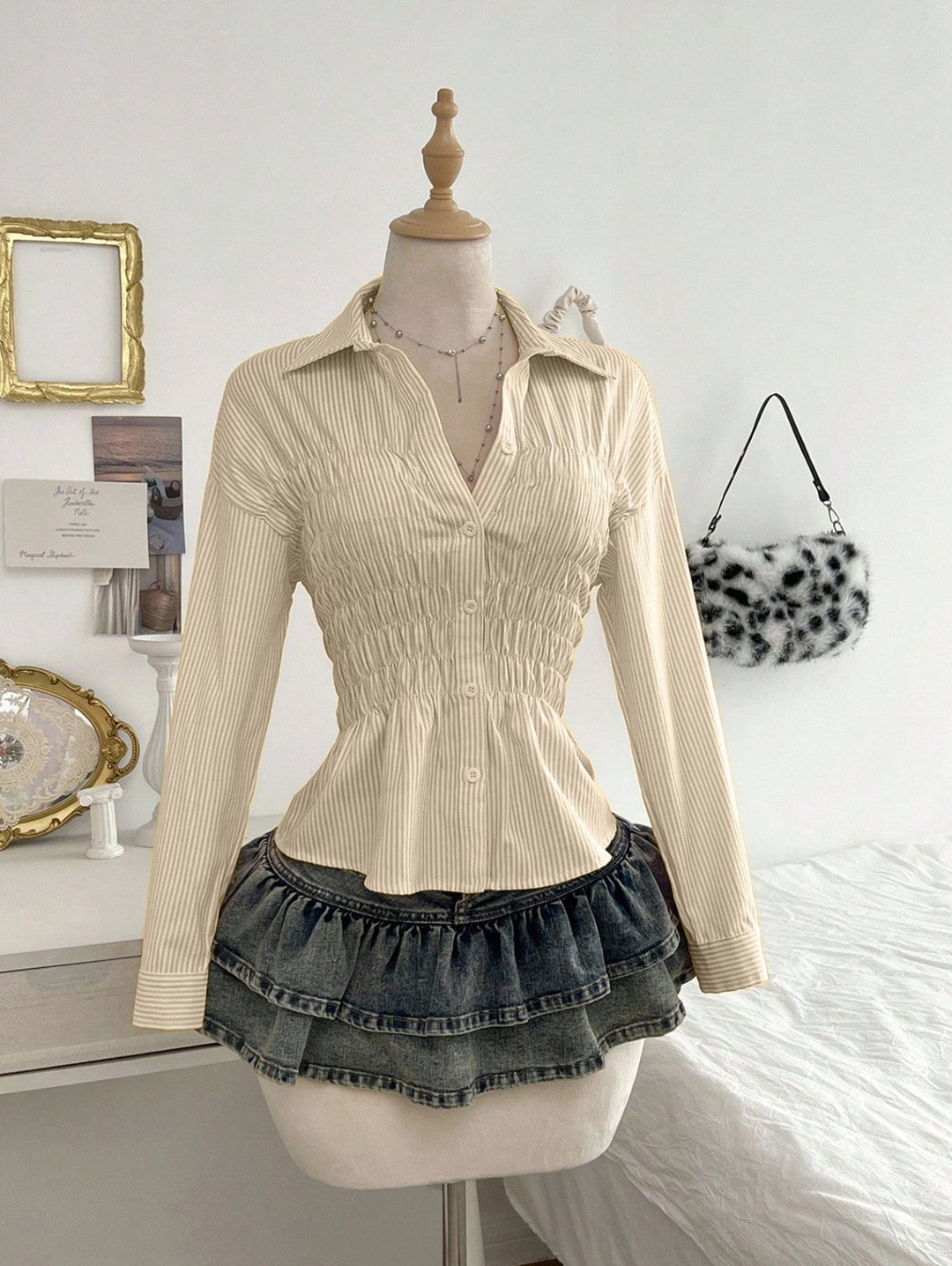 Women's tailored shirt blouse with gathered bust area and peplum Mune Fashion