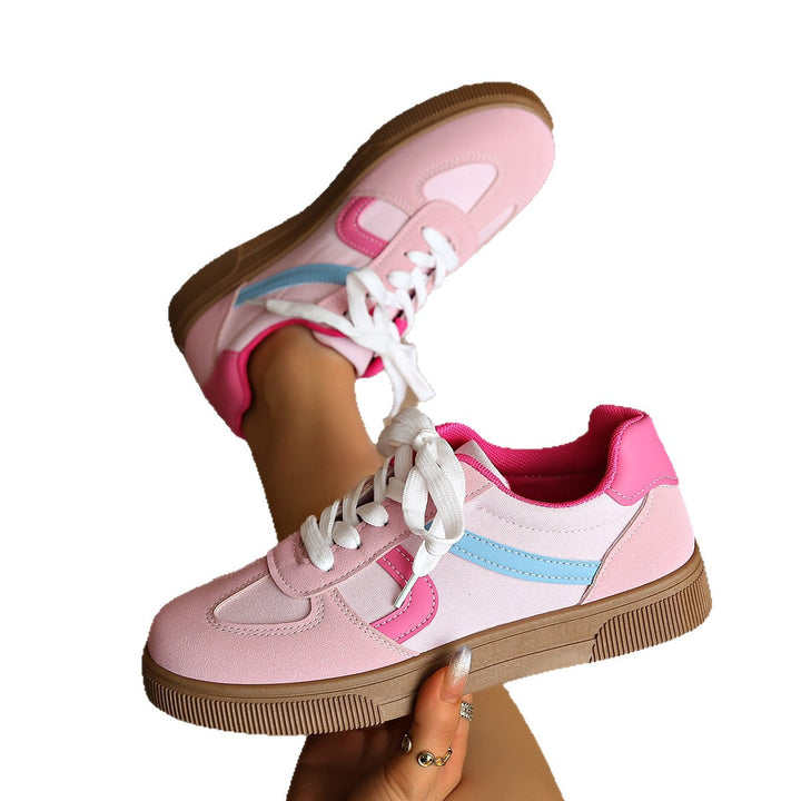 Women's low retro sneakers made of suede and textile mix with patterned rubber sole Mune Fashion