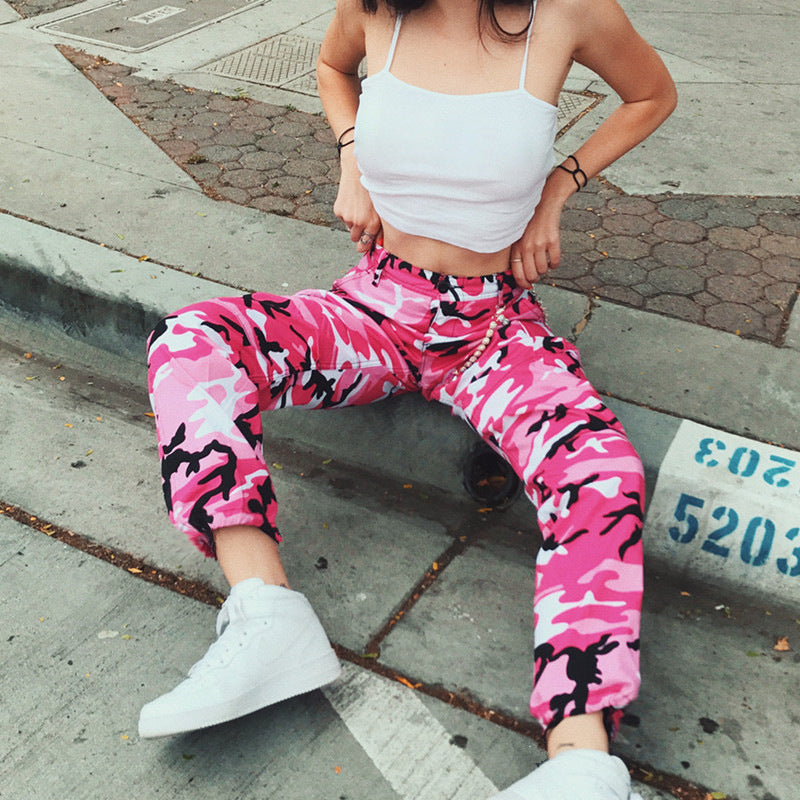 Women's cargo pants with camouflage print, elastic waistband and ankle cuffs Mune Fashion