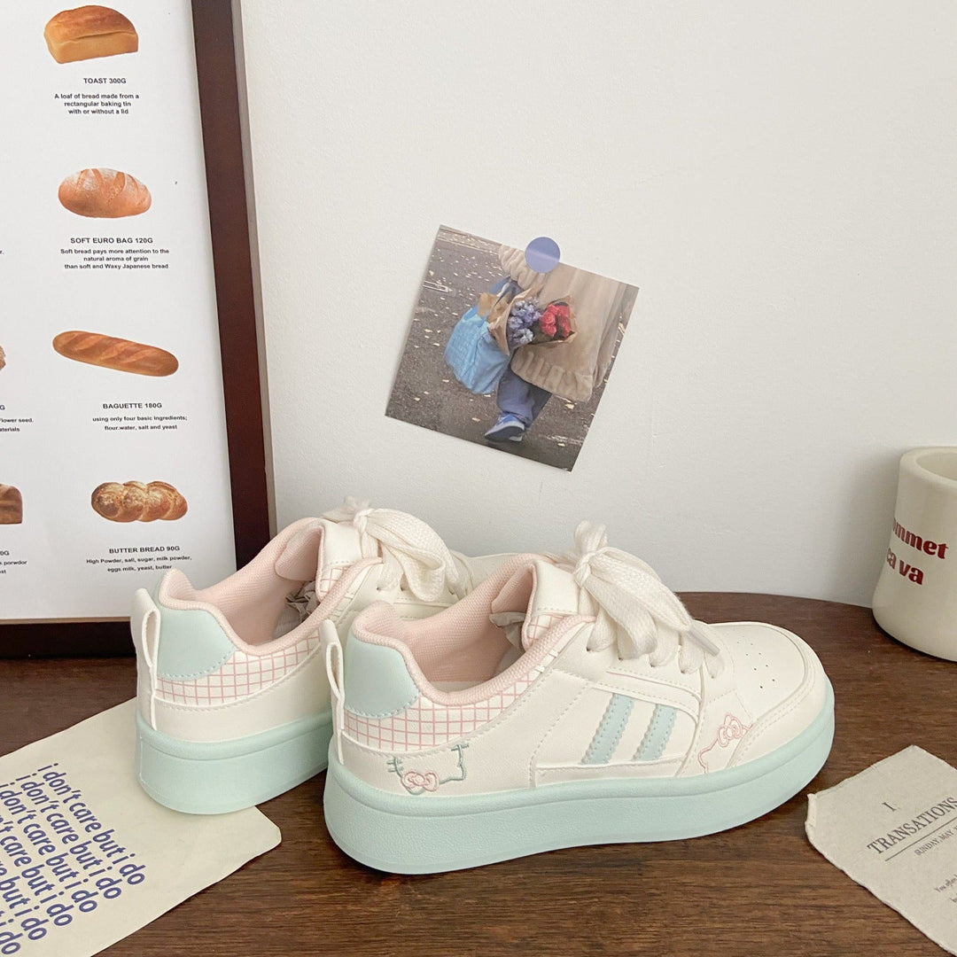 Women's Stylish Sneakers with Playful Accents and Slip-Resistant Sole Mune Fashion