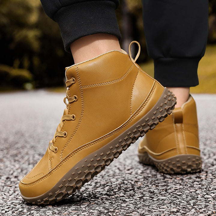 Men's urban leather sneaker boot with padded shaft and grippy profile sole Mune Fashion