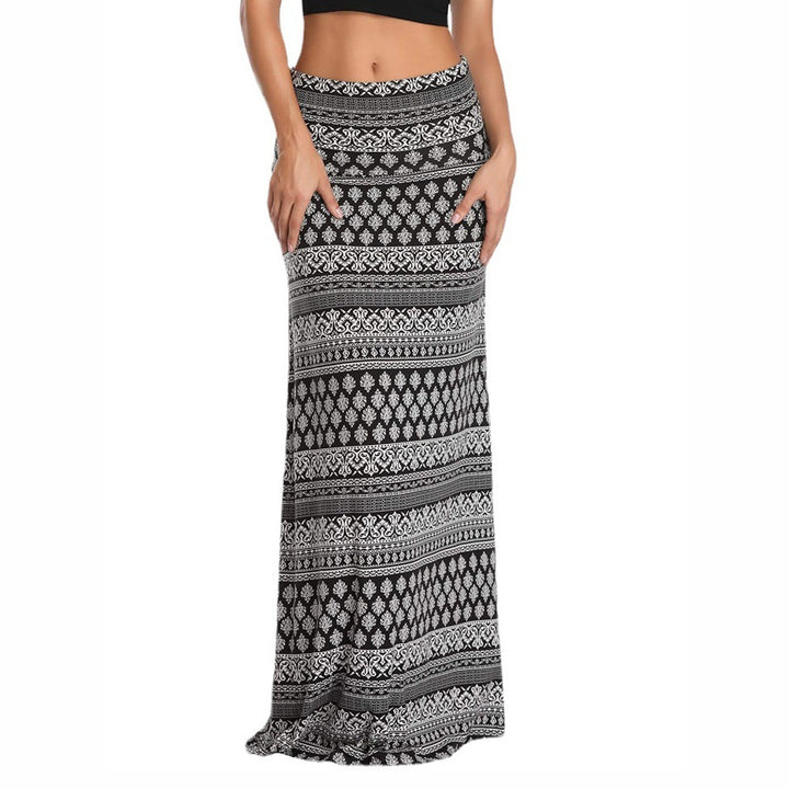 Women’s maxi skirt with elastic waistband and side pockets in boho pattern Mune Fashion