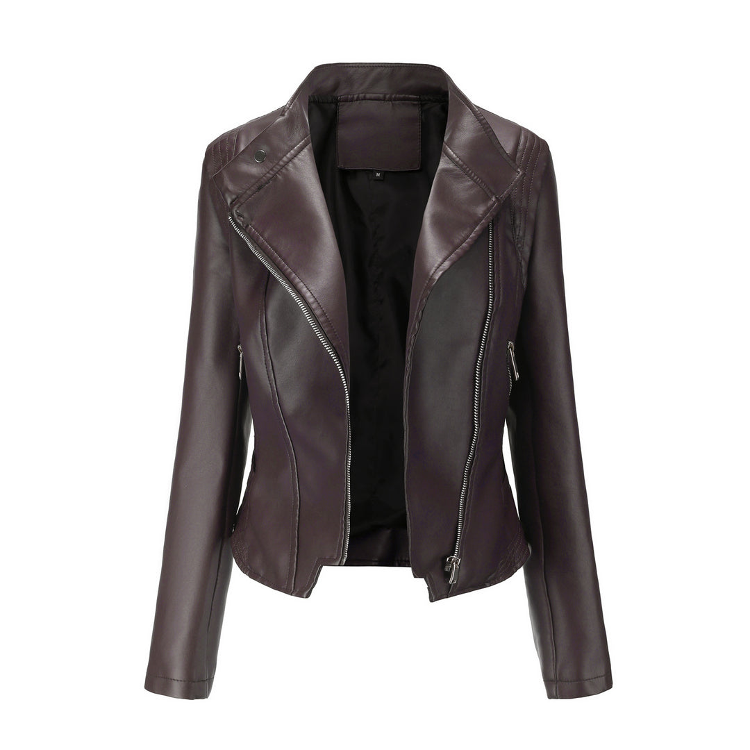 Women nan short fitted biker jacket made of faux leather with asymmetrical zipper Mune Fashion