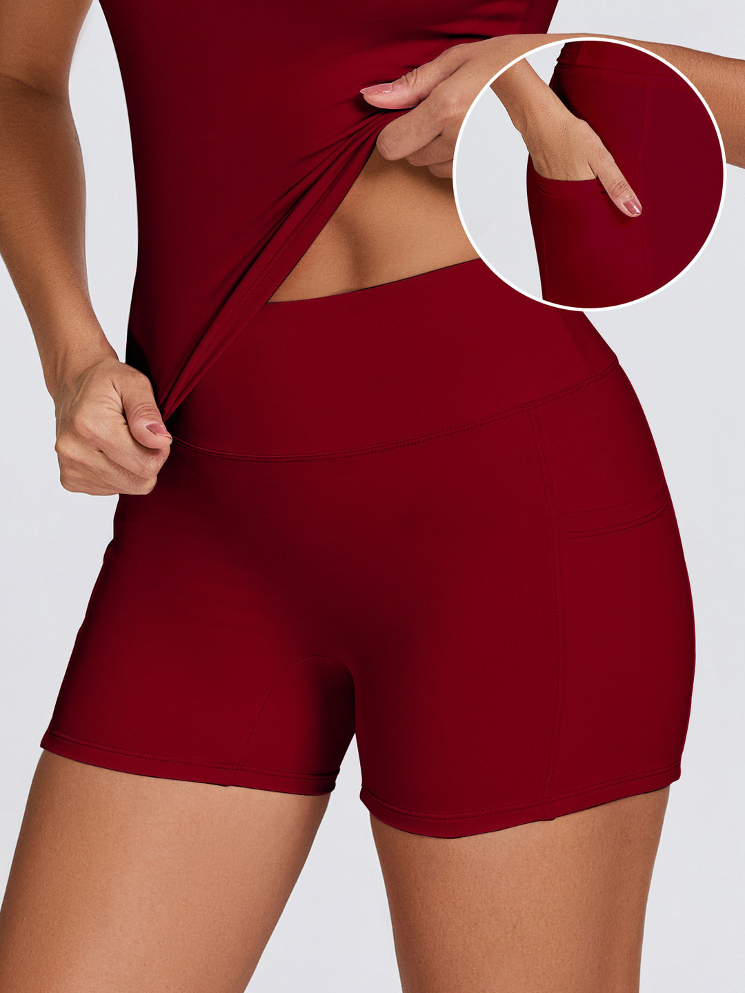 Women’s sporty compression shorts with practical side pockets Mune Fashion
