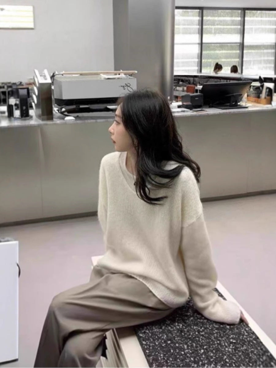 Women Oversize V-neck Mohair-look Pullover with Angora-look and dropped shoulder Mune Fashion