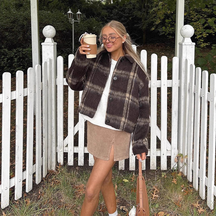 Women's short checkered bouclé jacket with boxy silhouette and button placket Mune Fashion