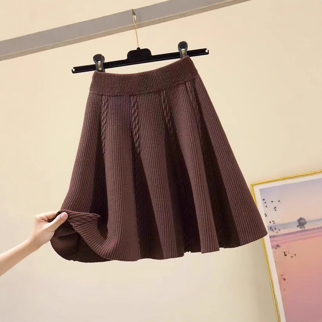 Ladies' calf-length knitted skirt with cable pattern Mune Fashion