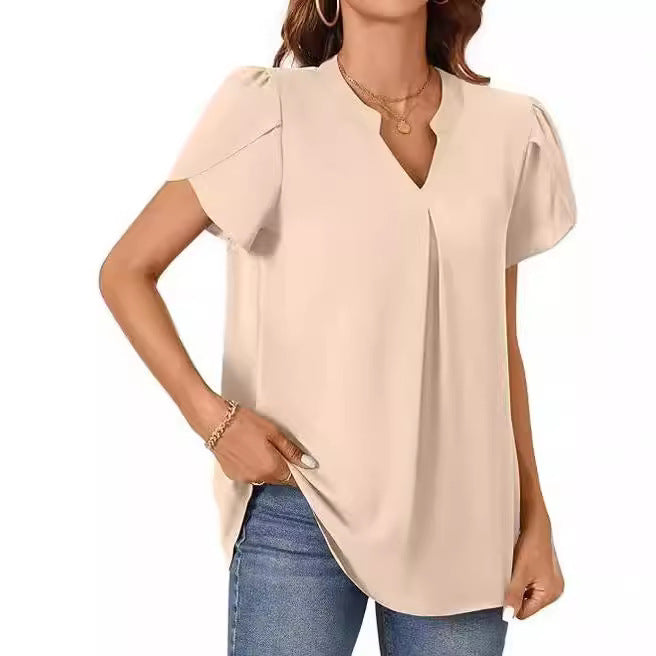 Women's Blouse with Elegant V-Neck Detail and Light Puff Sleeves Mune