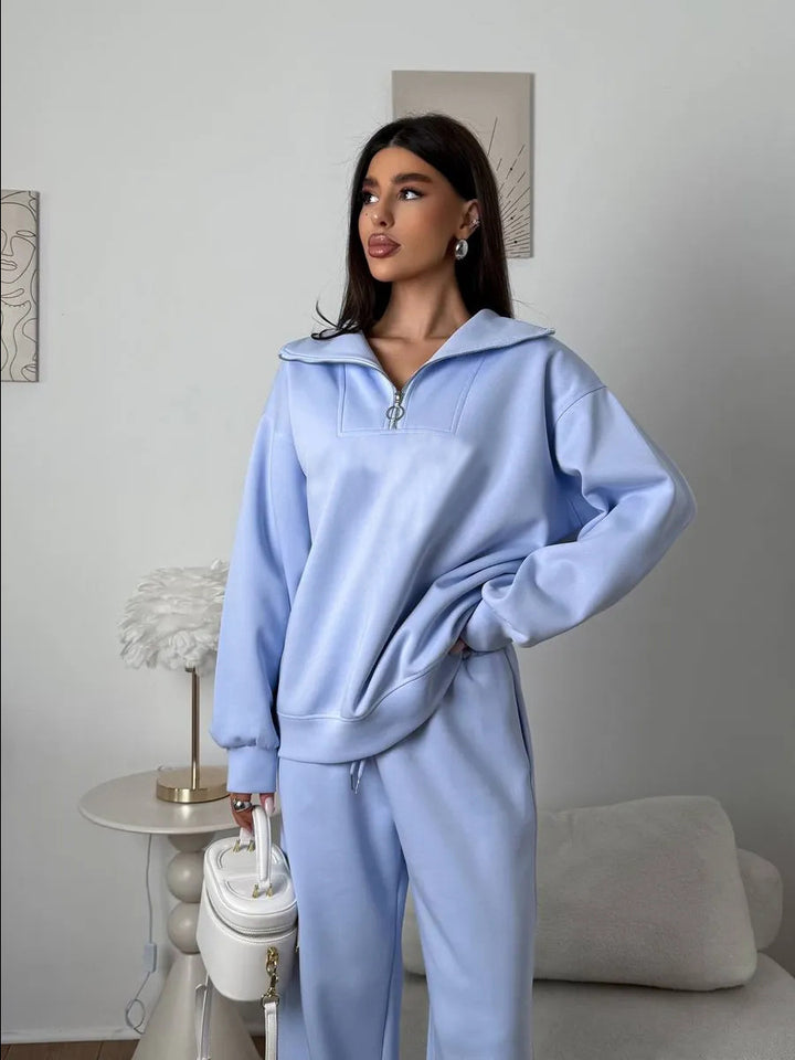 Women’s loungewear set with half zip and wide pleat pants Mune Fashion