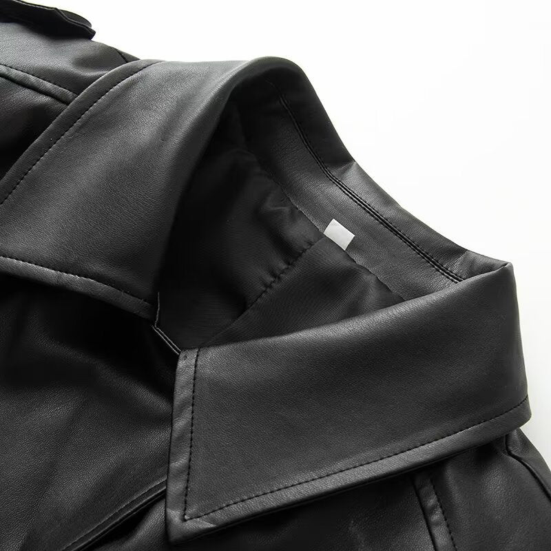 Women's short faux leather trench coat with waist belt and shoulder cape Mune Fashion