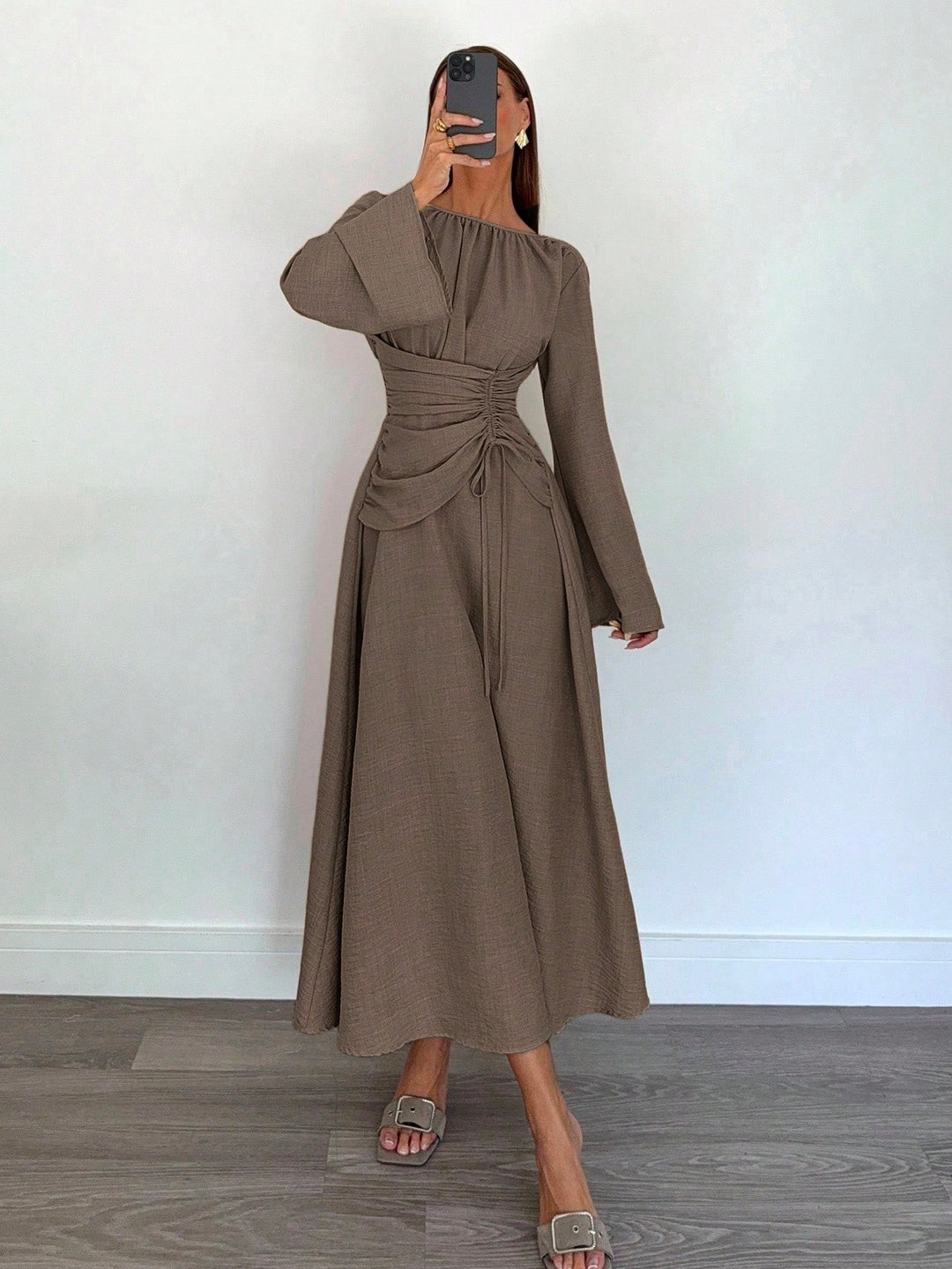 Women's maxi dress with gathered waist lacing, wide sleeves, and flowing skirt Mune Fashion