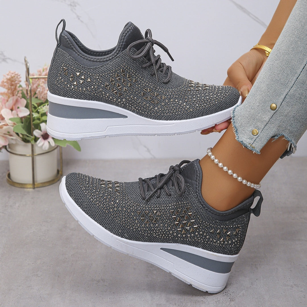 Women's wedge sneaker with breathable knit, padded sock shaft and lightweight platform Mune Fashion