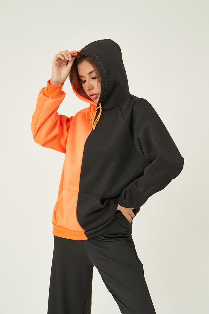 Women's hoodie with contrasting block design, oversized cut and kangaroo pocket Mune Fashion