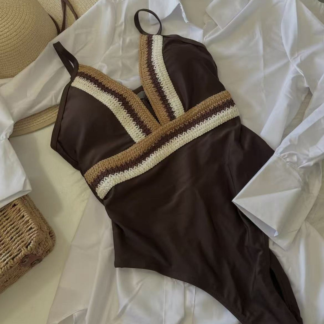 Women Elegant One-Piece Swimsuit with Sophisticated Color Details Mune Fashion