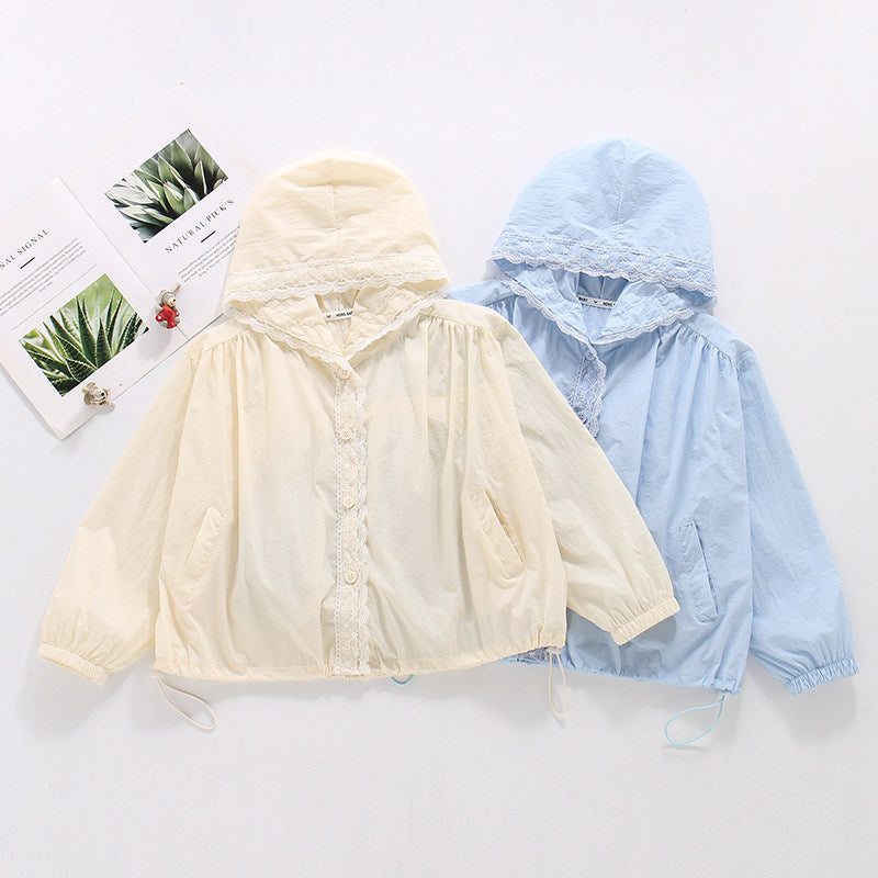 Women's lightweight hooded jacket with lace detail, elastic hem and side pockets Mune Fashion