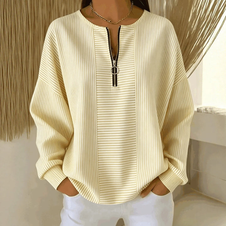 Women's Oversize Sweater with fine rib structure and short zipper Mune Fashion