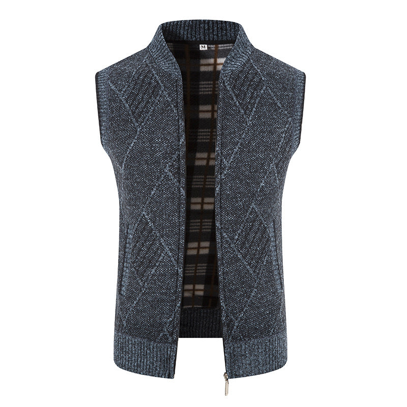 Men's sleeveless knitted vest with padded lining, full-length zipper, and structured weave look Mune Fashion