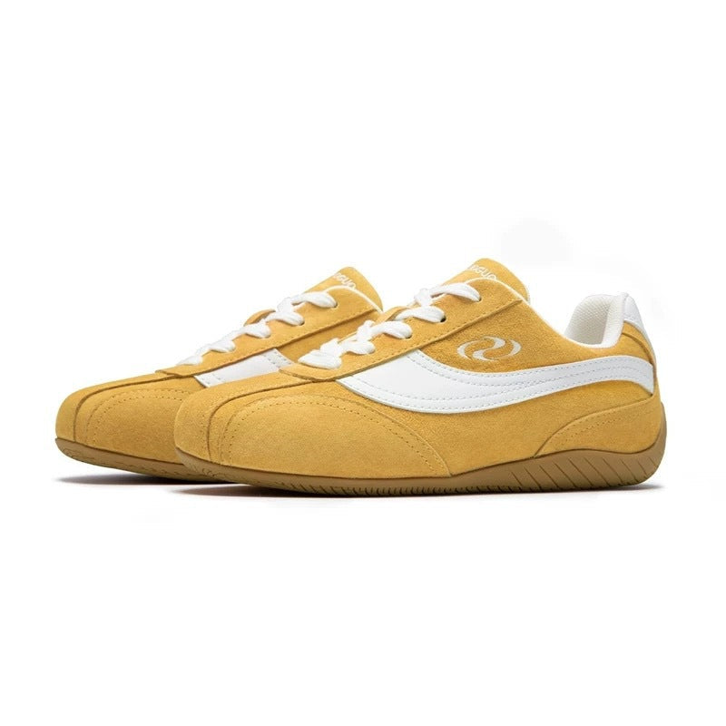 Ladies Comfortable Sneakers with Breathable Suede Upper and Non-Slip Sole Mune Fashion