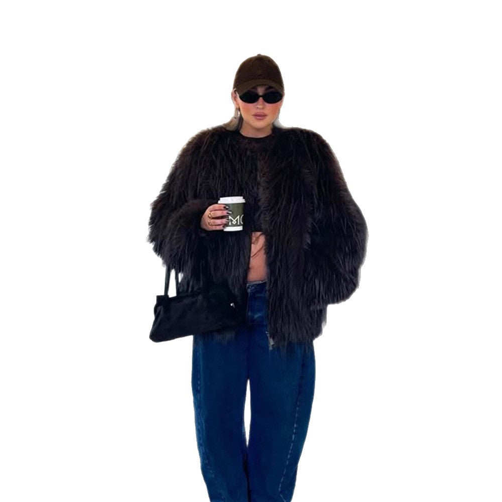 Ladies short jacket made of long-pile shaggy faux fur with hidden snap button placket Mune Fashion