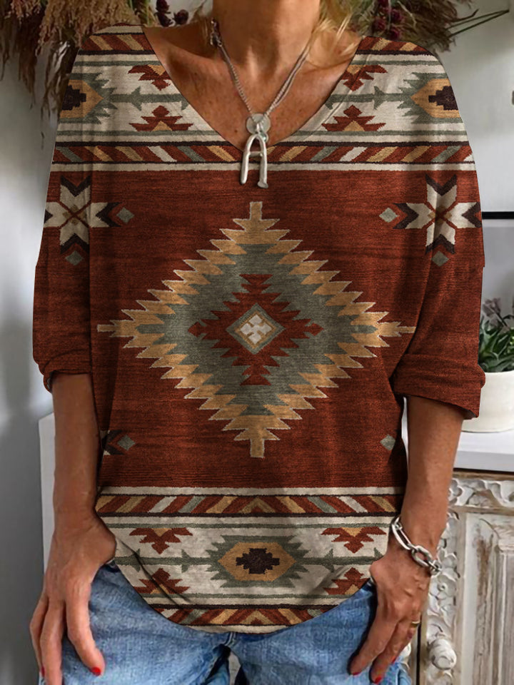 Women's Aztec patterned oversized tunic top with V-neck and three-quarter sleeves Mune Fashion