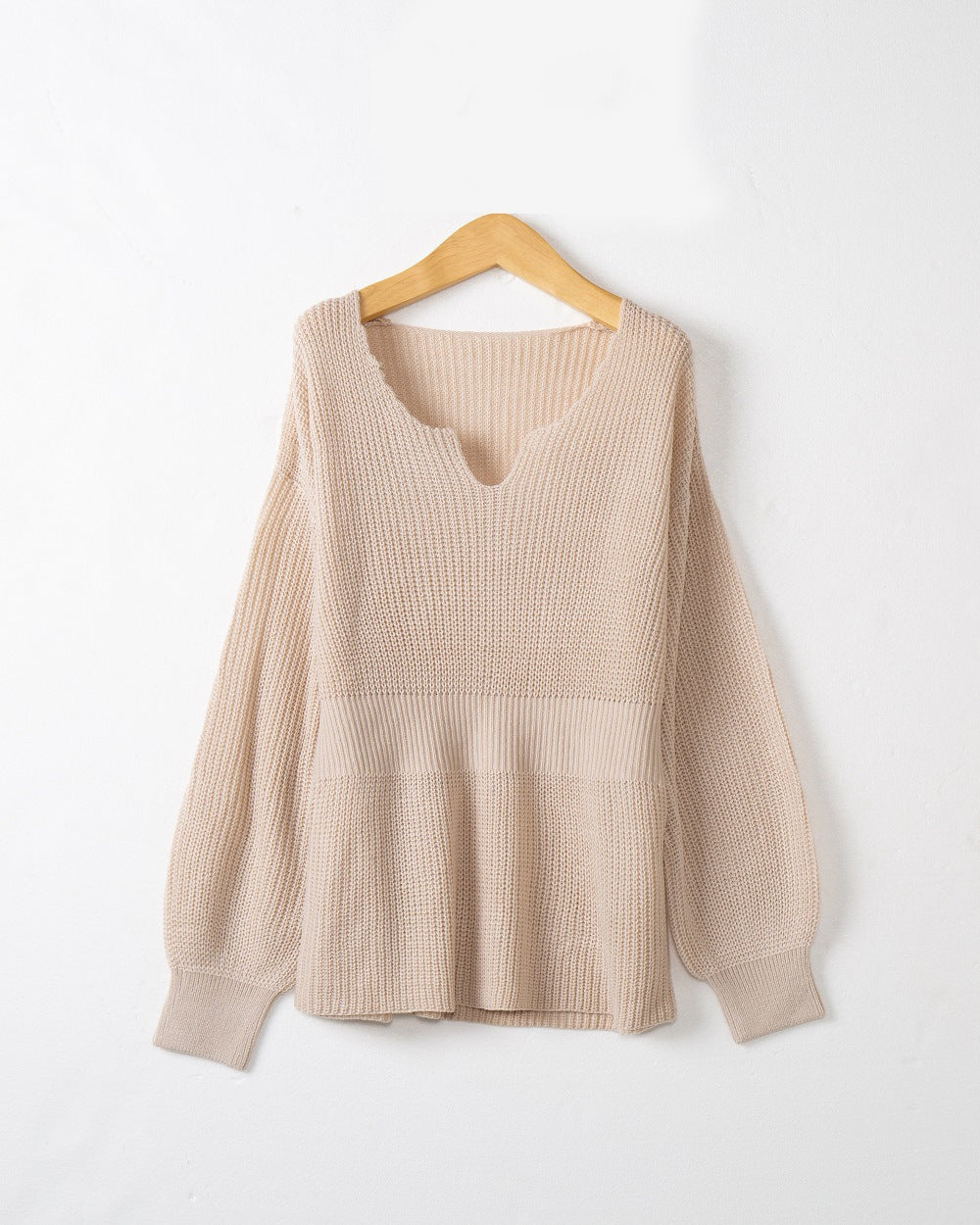 Women's Loose Fine Knit Sweater with V Notch Neckline, Fitted Ribbed Hem and Balloon Sleeves Mune Fashion