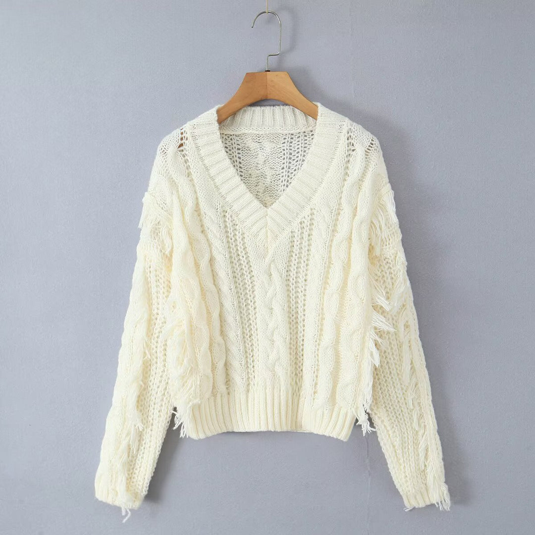 Women's Chunky Knit V-Neck Sweater with Cable Pattern and Fringes Mune Fashion