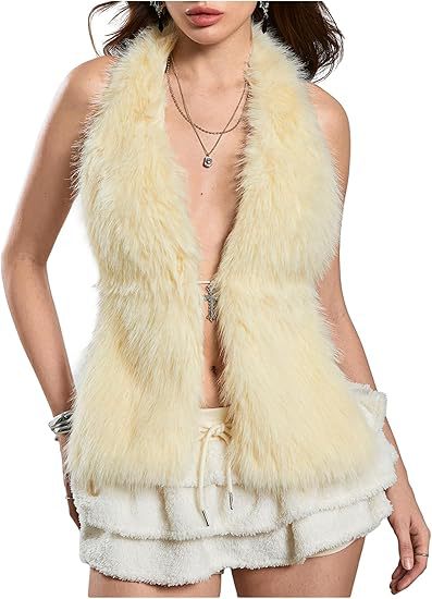 Women's multi-piece luxurious faux fur set with vest, hat, mini skirt, bag and cuffs Mune Fashion