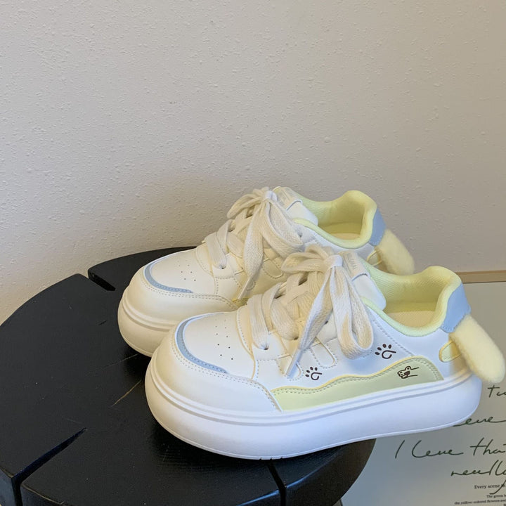 Ladies' lace-up sneakers with playful animal motifs and comfortable cushioning Mune Fashion