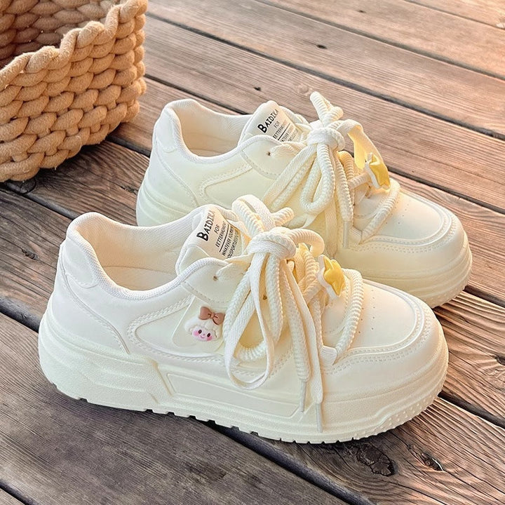 Women Sports Sneakers with Decorative Animal Applications and Cushioning Sole Mune Fashion