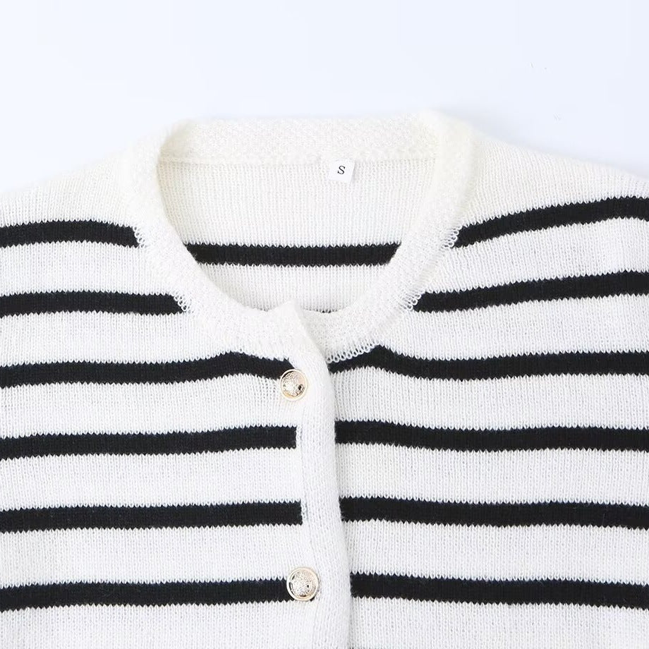 Women Striped Cardigan with Round Neck, Decorative Button Placket and Patch Pockets Mune Fashion