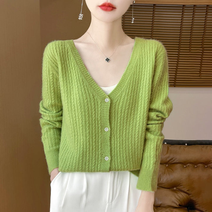 Women's Short-Cut Fine Knit Cardigan with V-Neck, Fine Ribbed Structure and Mother-of-Pearl Buttons Mune Fashion