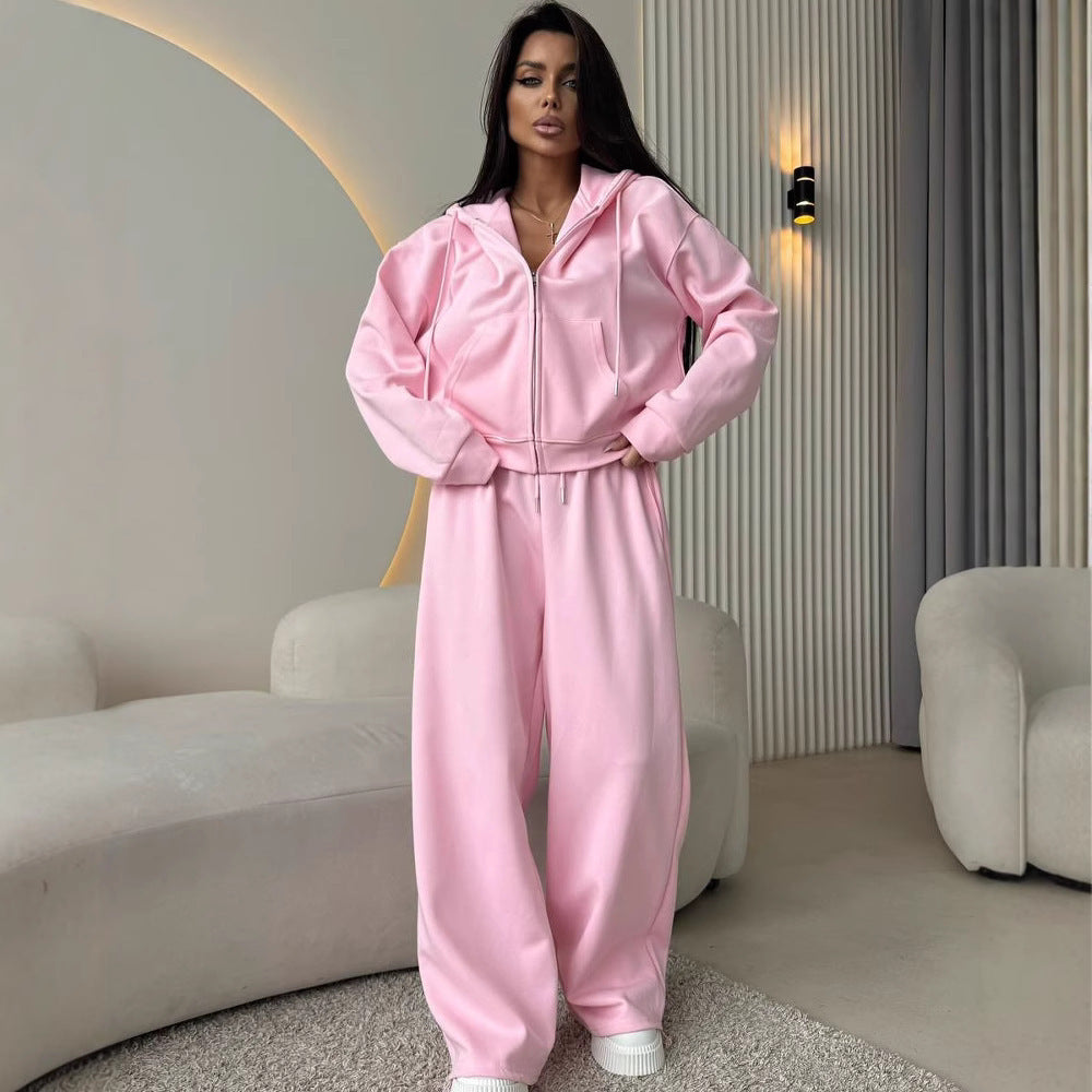 Women's loose high-waist lounge pants made of sweatshirt fabric with drawstring and side pockets Mune Fashion