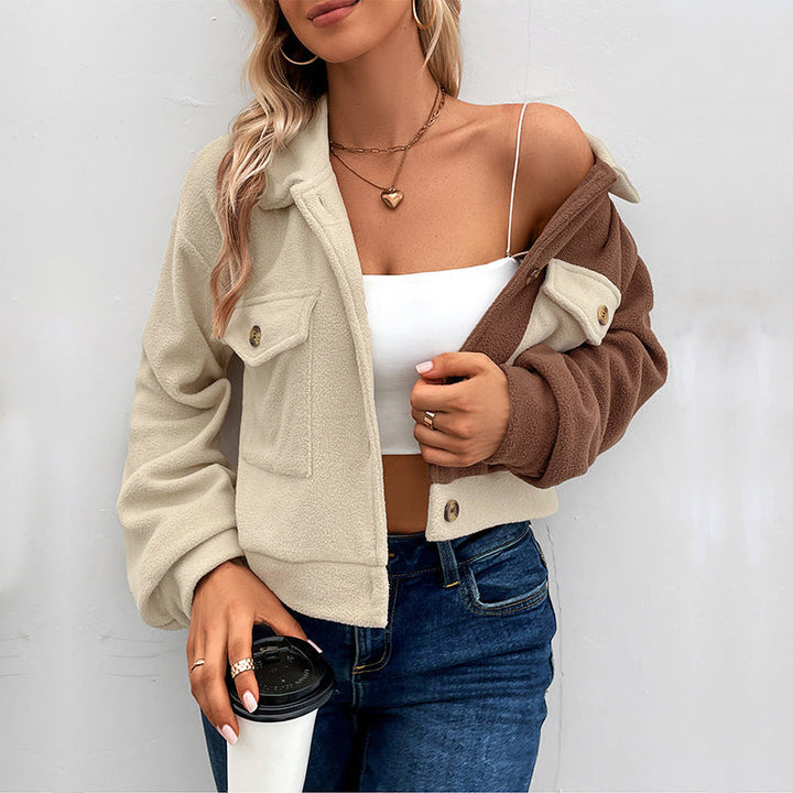Women's short jacket made of teddy fleece with color block design & flap pockets Mune Fashion
