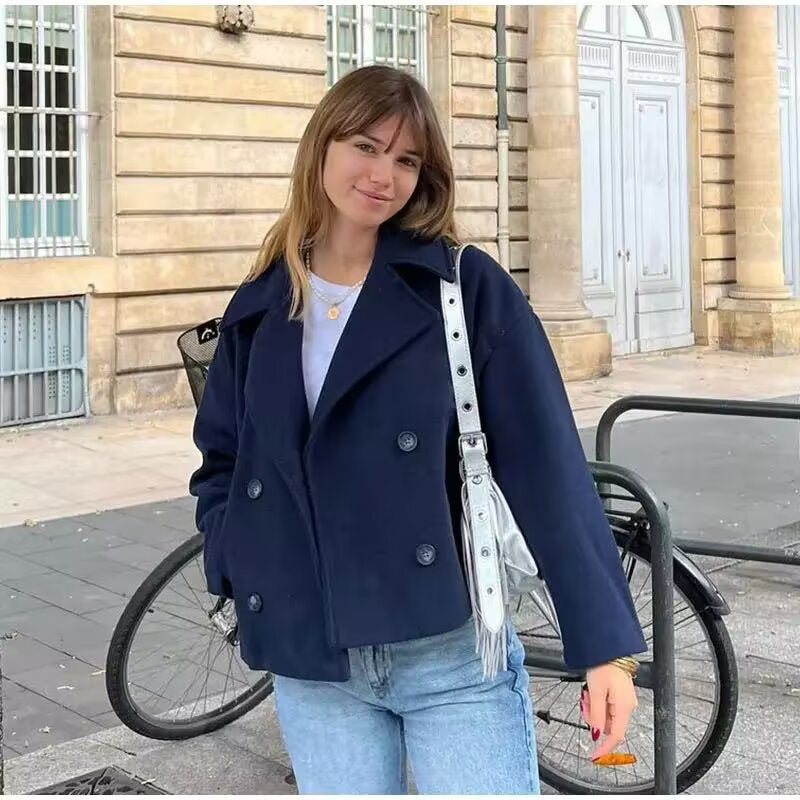 Women's Short Double-Breasted Boxy Peacoat made of Wool Blend with Wide Lapels Mune Fashion