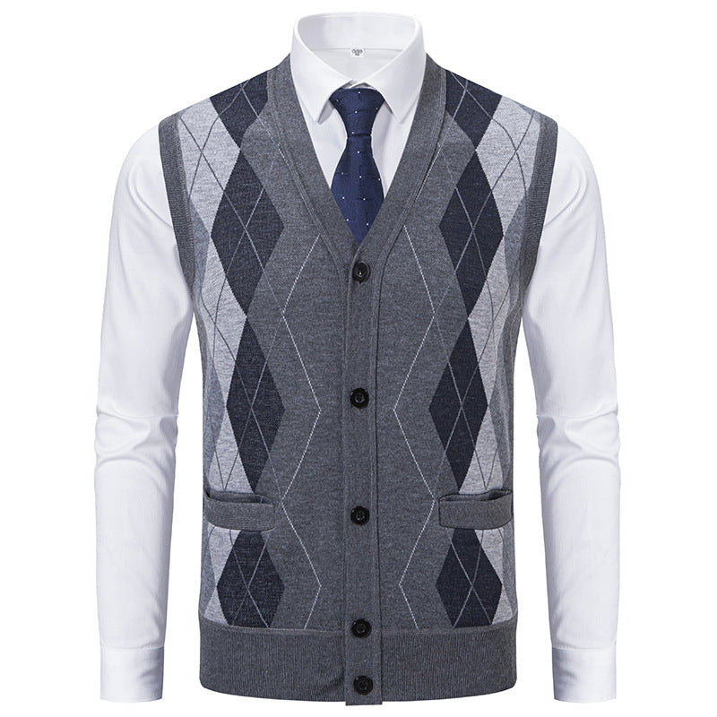 Men's sleeveless wool blend vest with V-neck, Argyle diamond pattern, welt pockets and button placket Mune Fashion
