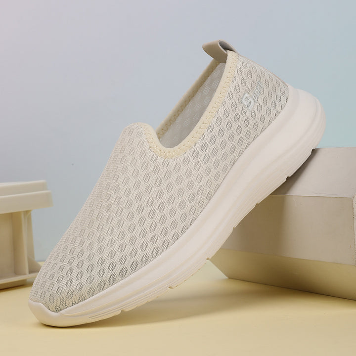 Women's ultra-lightweight knit slip-on shoe with seamless upper material, cushioned comfort sole, and flexible outsole Mune Fashion