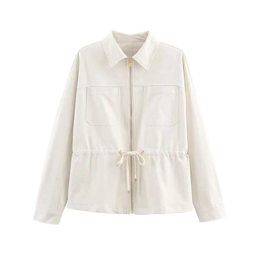 Women's lightweight transitional jacket with zipper, drawstring waist and patch chest pockets Mune Fashion