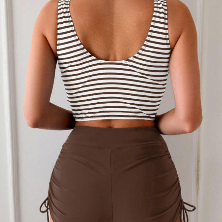 Women’s crop top and high-waisted shorts with wrap design Mune Fashion