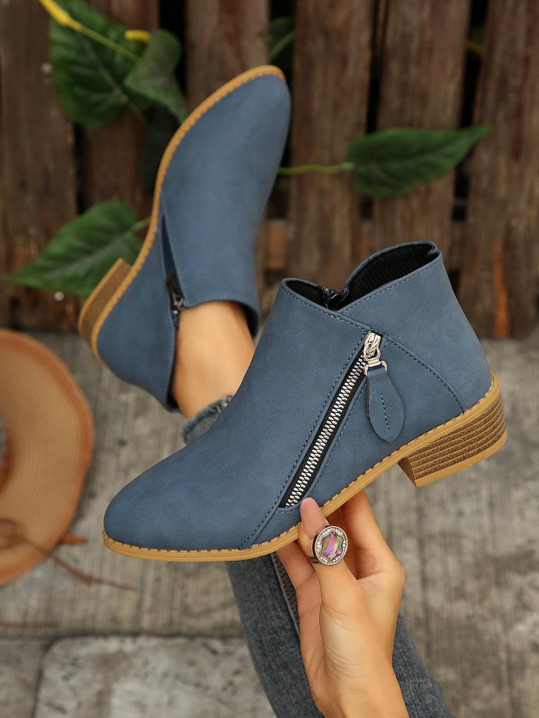 Women's Short Shaft Ankle Boots with Side Zipper and Low Block Heel Mune Fashion