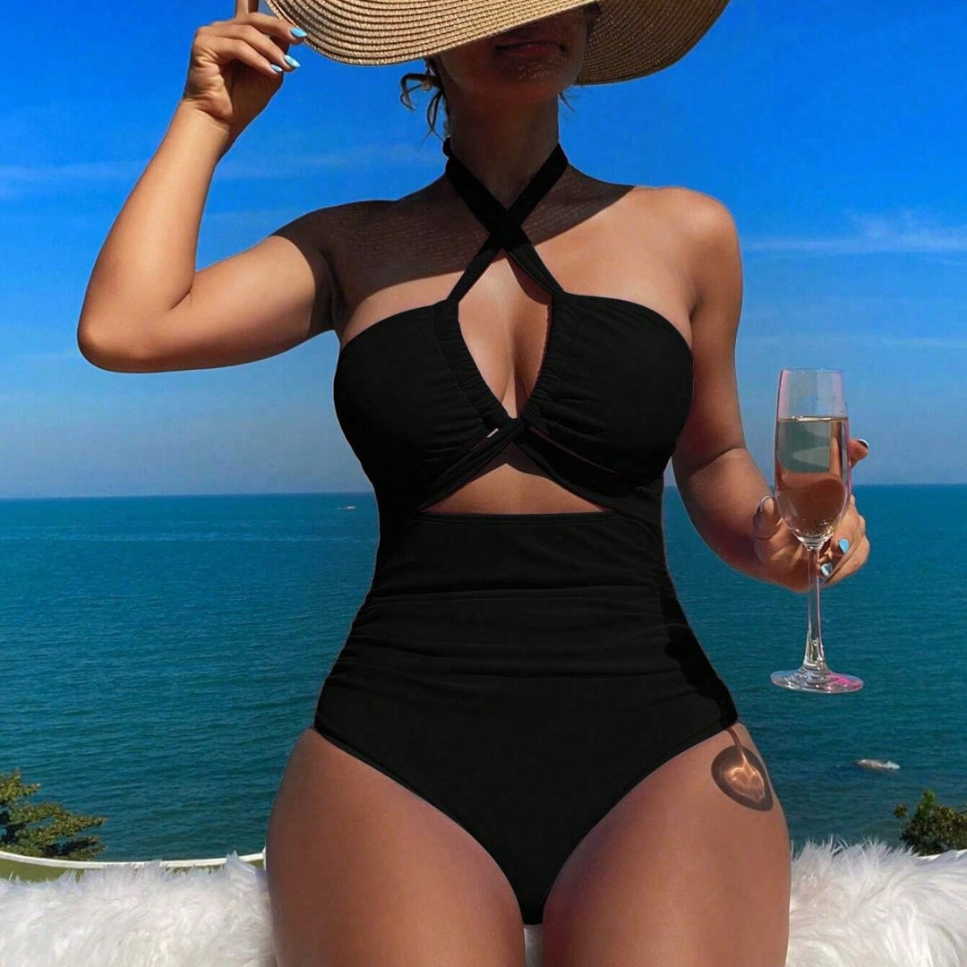 Women Elegant One-Piece Swimsuit with Emphasized Cut Mune Fashion