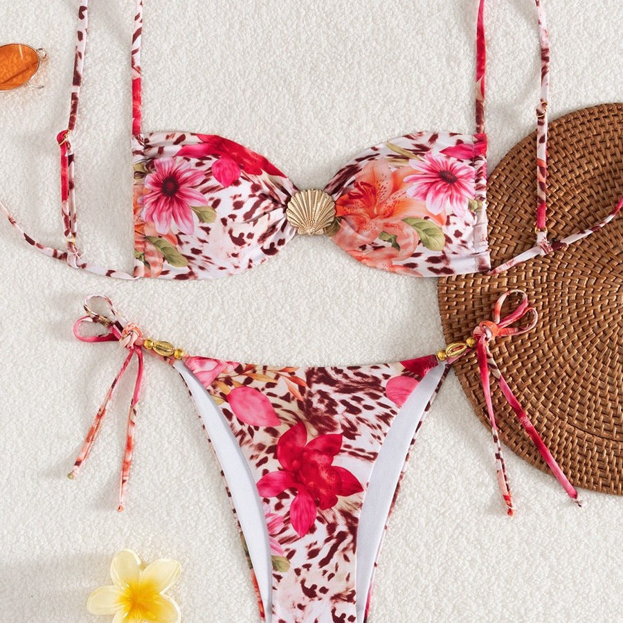 Women’s bandeau bikini with floral design and golden accents Mune Fashion