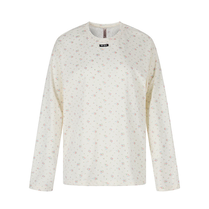 Women's long-sleeve shirt with delicate floral print and round neckline Mune Fashion