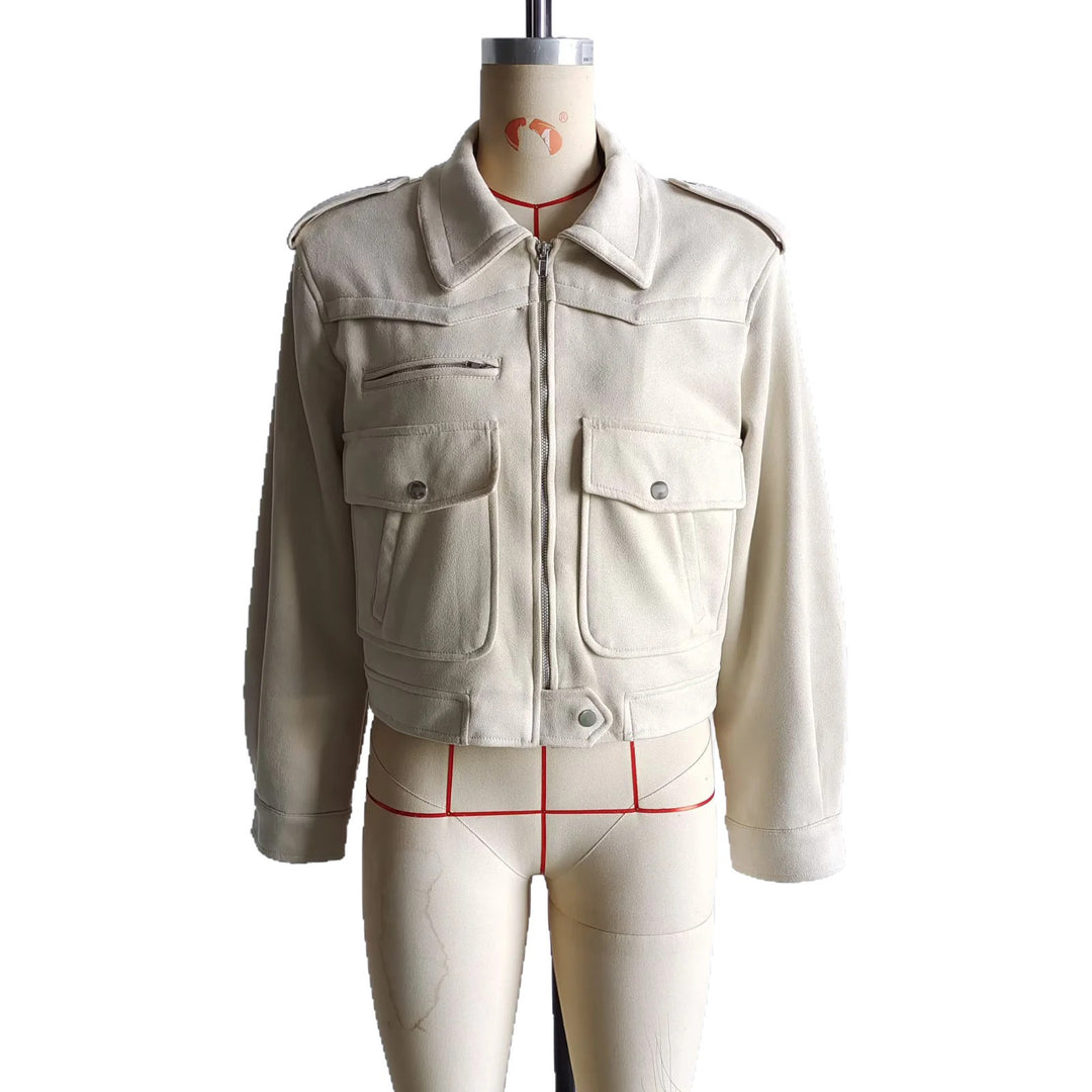 Women's cropped field blazer with shoulder epaulettes, large flap pockets, and central zipper Mune Fashion