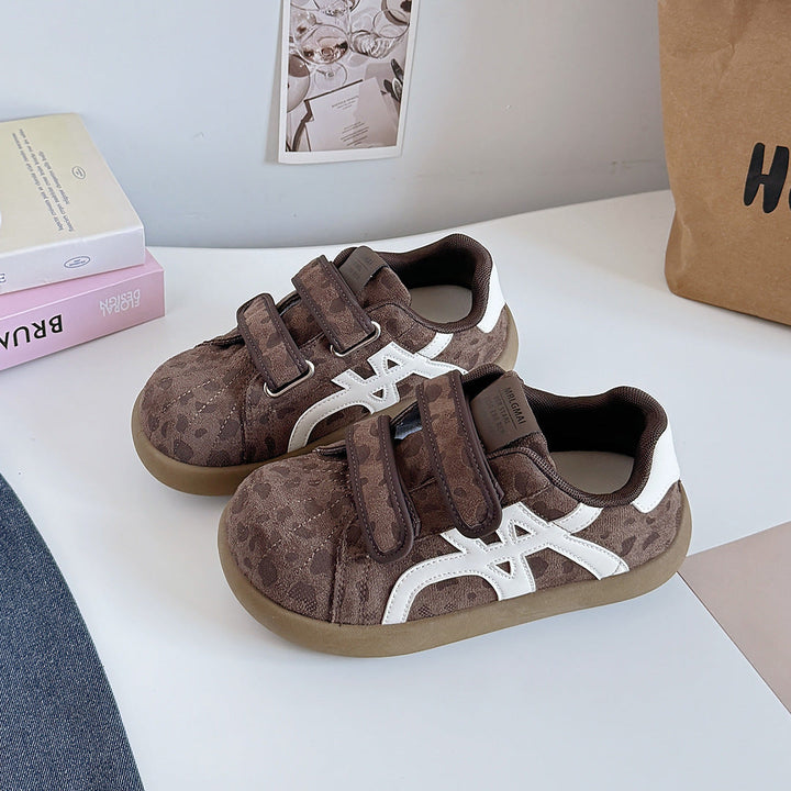 Ladies Fashion Sneakers with Velcro Closure and Animal Design Mune Fashion