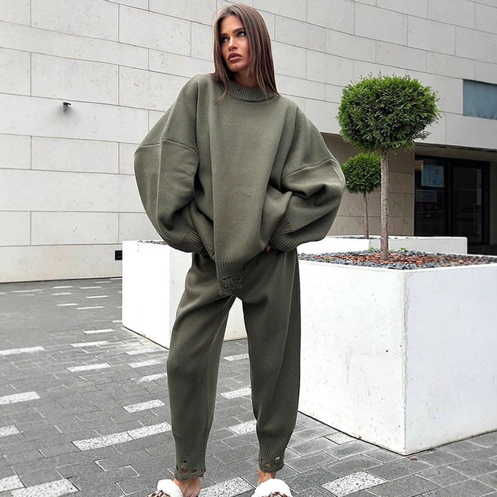 Women's Oversized Knit Set made of Fine Knit with Destroyed Hem, Wide Sweater and Casual Slip-On Pants Mune Fashion