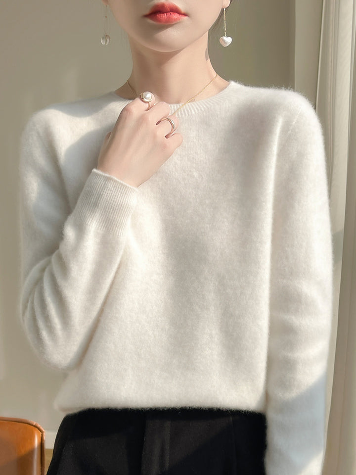 Women's Luxurious Cozy Knit Sweater with Round Neck and Mohair Look Mune Fashion