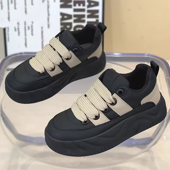 Women's Platform Sneakers with Thick Rubber Style and Contrasting Details Mune Fashion
