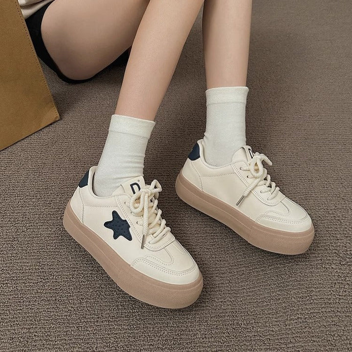 Women's Sporty Sneakers with Playful Star Applications and Comfortable Sole Mune Fashion